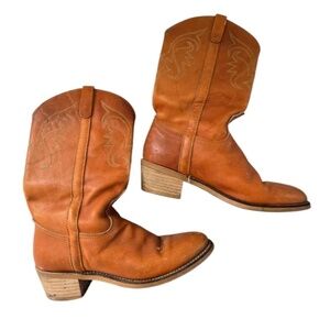 Women’s Vintage Tan Cowboy boots